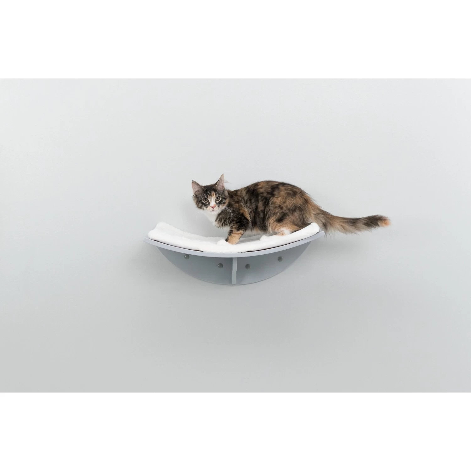 TRIXIE Lea Wall Mounted Cat Bed, X-Large 4 TRIXIE Lea Wall Mounted Cat Bed, X-Large - Image 2